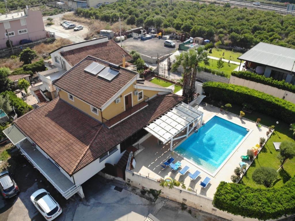 B&B Vittoria House Carlentini Exterior photo